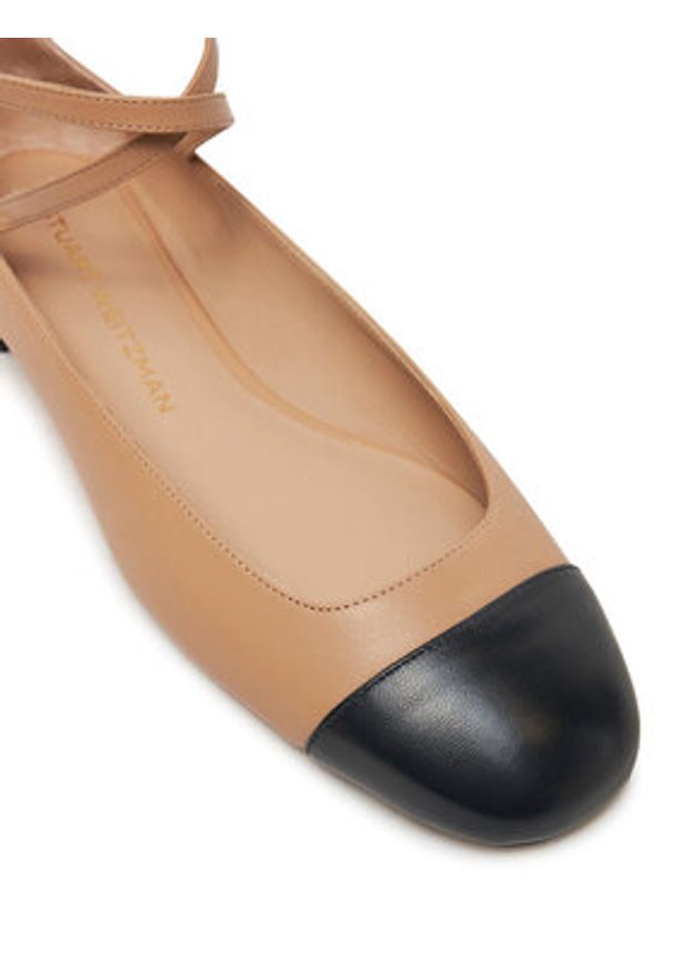 Stuart Weitzman Baleriny Eden Atrap Flat SJ720 Beżowy. Kolor: beżowy. Materiał: skóra