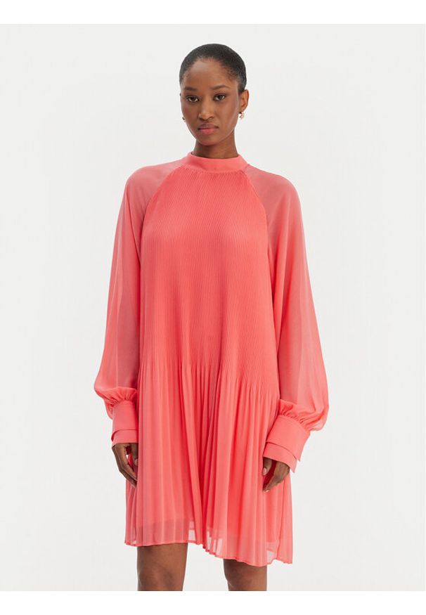 BOSS Sukienka koktajlowa Dolumi 50531542 Czerwony Regular Fit. Kolor: czerwony. Materiał: syntetyk. Styl: wizytowy