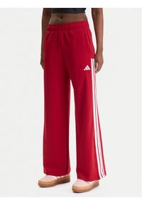Adidas - adidas Spodnie dresowe House Of Tiro KD4298 Czerwony Wide Leg. Kolor: czerwony. Materiał: bawełna #1