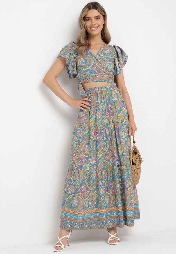 Born2be - Niebieski Komplet 2-Częściowy we Wzór Paisley z Wiskozy Spódnica Maxi i Kopertowa Góra Wabila. Kolor: niebieski. Materiał: wiskoza. Wzór: paisley
