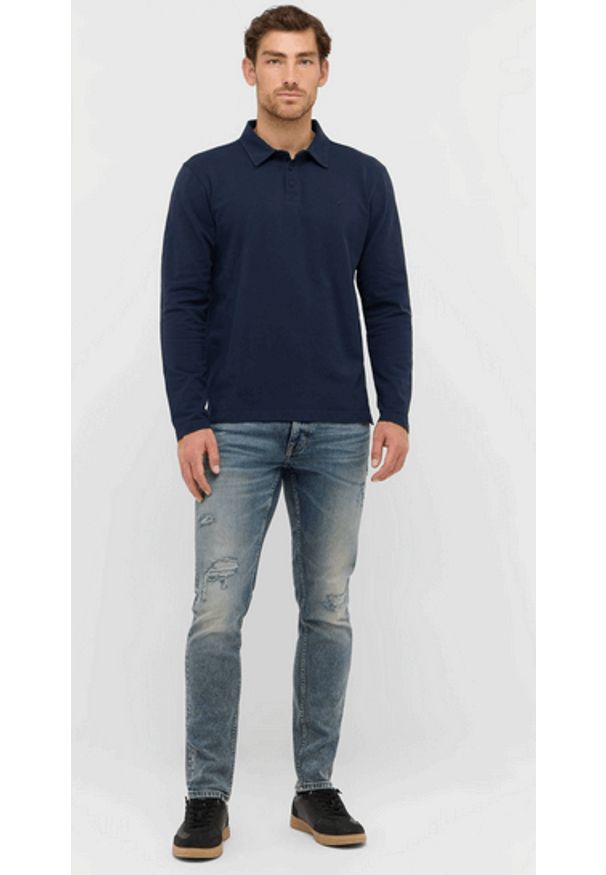 Męski Longsleeve Mustang Style Portis Dark Sapphire 1016881 4136. Długość rękawa: długi rękaw