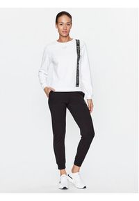 EA7 Emporio Armani Bluza 6RTM25 TJKWZ 1100 Biały Regular Fit. Kolor: biały. Materiał: syntetyk #8