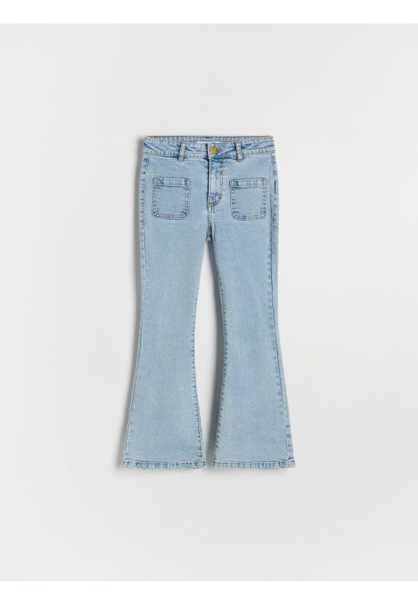 Reserved - Jeansy extra bootcut - niebieski. Kolor: niebieski