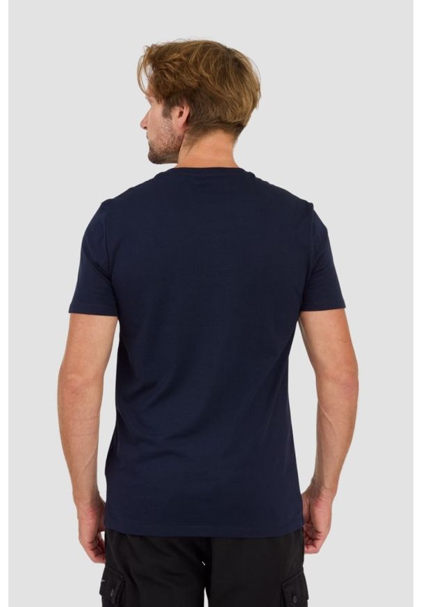 Guess - GUESS Granatowy t-shirt z haftowanym logo. Kolor: niebieski. Wzór: haft