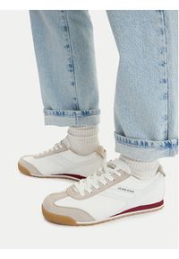 Guess Jeans Sneakersy CWBEO-GJ202505165 Biały. Kolor: biały. Materiał: materiał #9