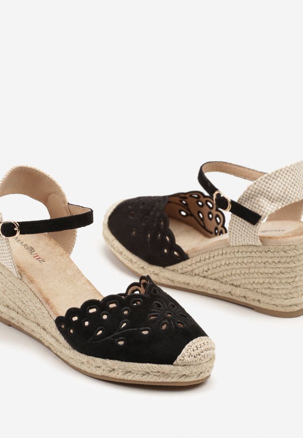Born2be - Czarne Sandały Espadryle na Koturnie z Ażurowym Wzorem i Plecionką Sarabina. Okazja: na co dzień. Zapięcie: pasek. Kolor: czarny. Wzór: ażurowy. Obcas: na koturnie. Styl: elegancki, casual