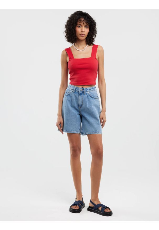 Big-Star - Top damski w prążek czerwony Serecona 603. Kolor: czerwony. Materiał: dzianina, jeans, skóra. Długość rękawa: na ramiączkach. Wzór: prążki
