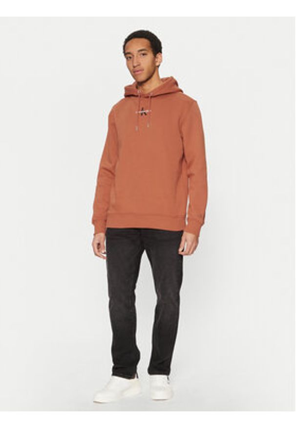 Calvin Klein Jeans Bluza J30J323749 Brązowy Regular Fit. Kolor: brązowy. Materiał: syntetyk