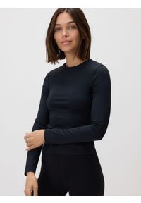 Reserved - Gładki longsleeve - czarny. Kolor: czarny. Materiał: dzianina. Długość rękawa: długi rękaw. Wzór: gładki