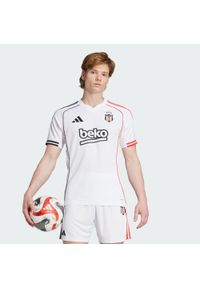 Adidas - Koszulka Beşiktaş JK 25/26 Home. Kolor: biały. Sport: piłka nożna