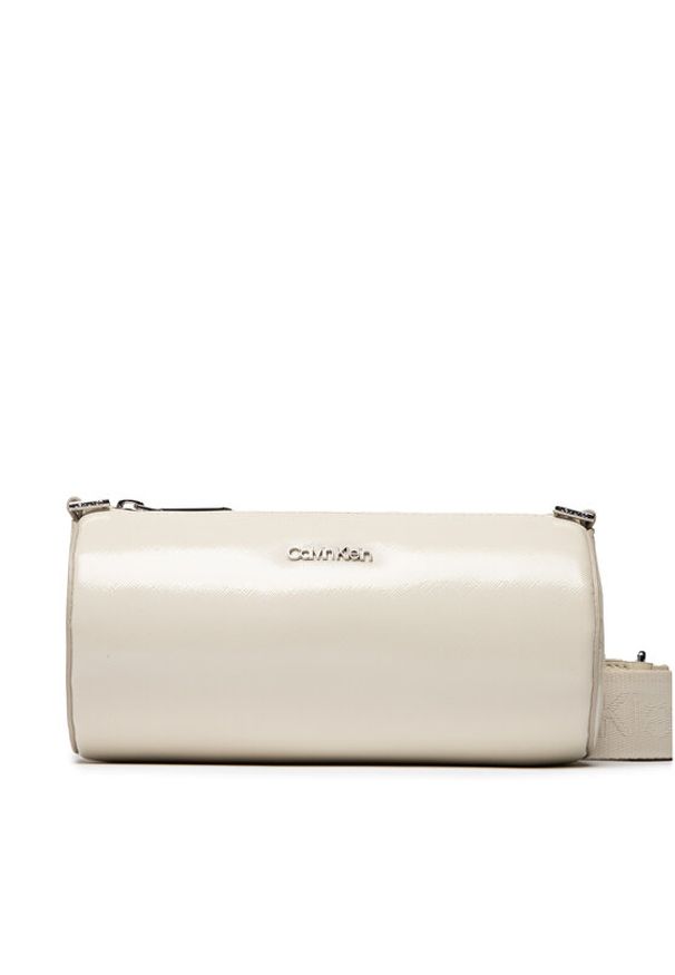 Calvin Klein Torebka Ck Must Cylinder Crossbody Saff K60K609890 Beżowy. Kolor: beżowy. Materiał: skórzane