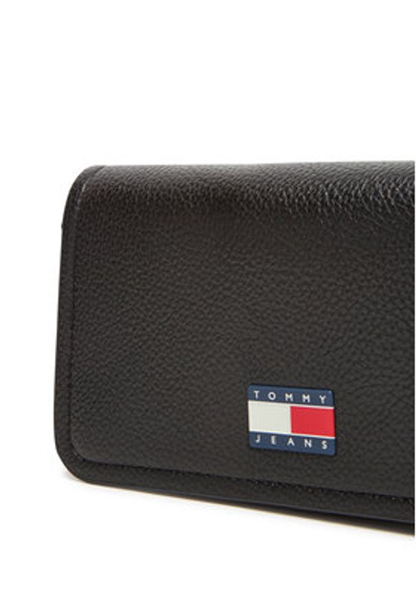 Tommy Jeans Torebka Tjw Must Flap Crossover AW0AW17553 Czarny. Kolor: czarny. Materiał: skórzane