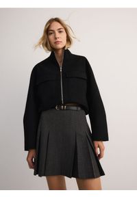 Reserved - Spódnica mini z paskiem - ciemnoszary. Kolor: szary. Materiał: tkanina, wiskoza. Wzór: gładki #1