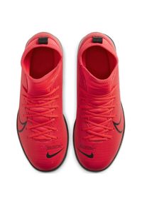 Buty halowe Nike Mercurial Superfly 7 Club Ic Jr AT8153-606 wielokolorowe czerwone. Kolor: wielokolorowy. Materiał: skóra, syntetyk. Szerokość cholewki: normalna. Sport: piłka nożna