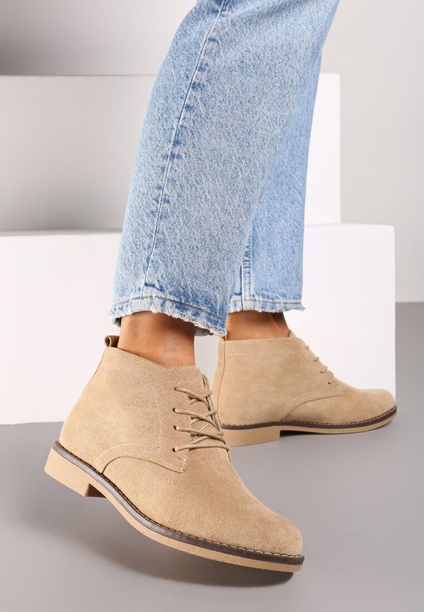 Born2be - Ciemnobeżowe Botki z Wiązaniem Sabalva. Okazja: na co dzień. Kolor: beżowy. Materiał: jeans, zamsz. Styl: casual