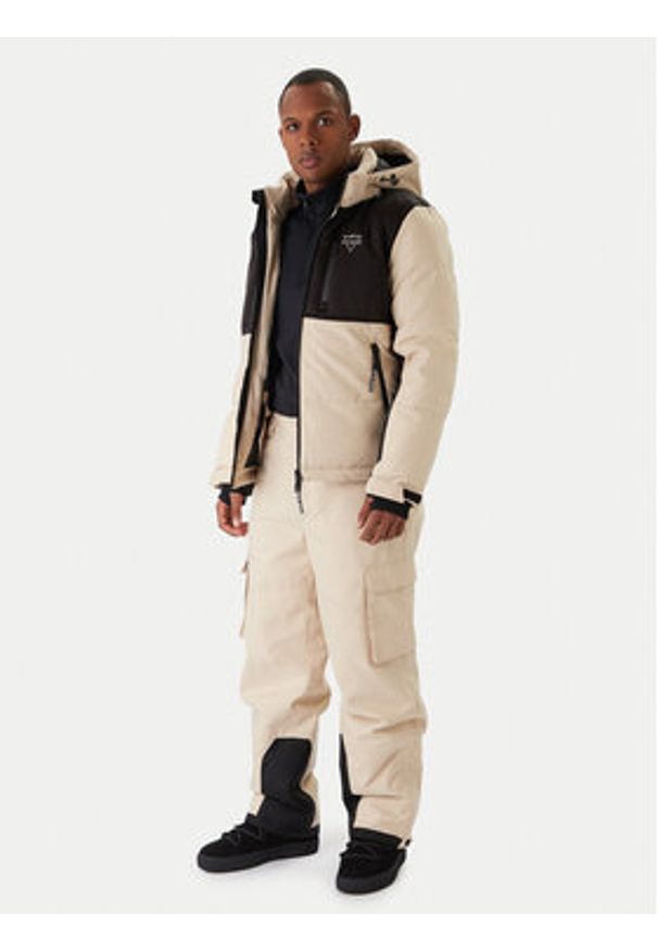 Guess Spodnie narciarskie M5BB77 WF182 Beżowy Regular Fit. Kolor: beżowy. Materiał: syntetyk. Sport: narciarstwo