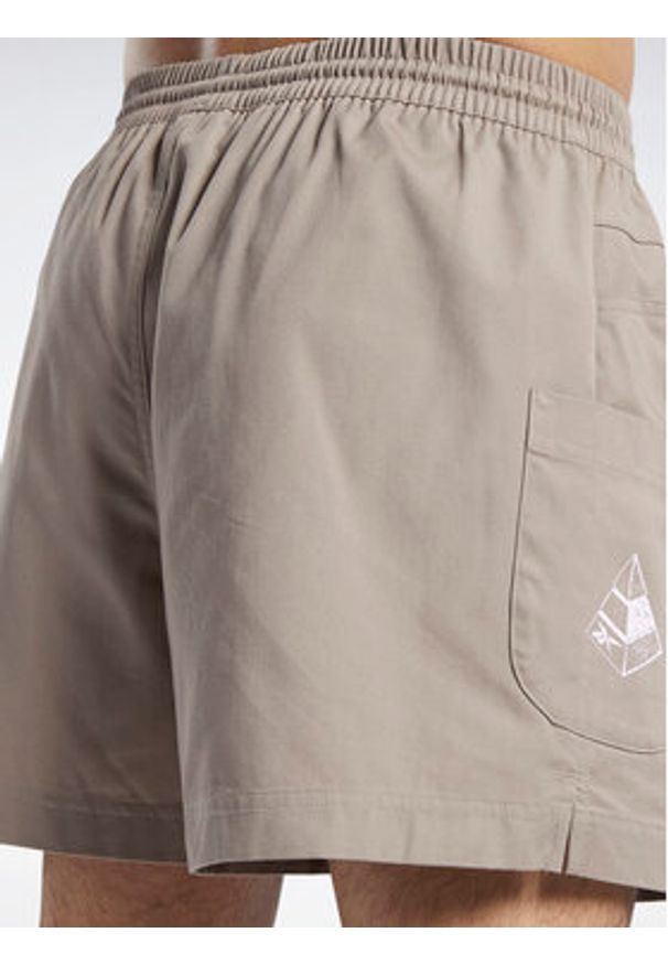 Reebok Szorty sportowe Classics Skateboard Shorts HT8174 Brązowy. Kolor: brązowy. Materiał: bawełna. Styl: sportowy. Sport: skateboard