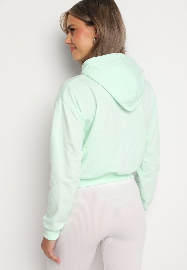 Born2be - Miętowa Bluza z Dodatkiem Bawełny z Kapturem Wykończona Ściągaczami Evista. Okazja: na co dzień, na spotkanie biznesowe. Typ kołnierza: kaptur. Kolor: miętowy. Materiał: bawełna. Styl: casual, biznesowy, elegancki
