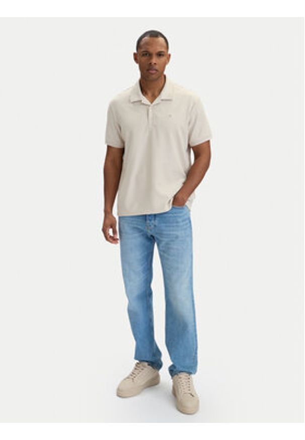 Calvin Klein Jeans Polo LV04RF205G Kremowy Regular Fit. Typ kołnierza: polo. Kolor: kremowy. Materiał: bawełna