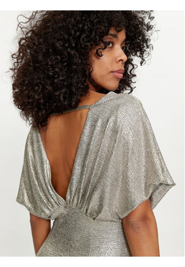 LOLA CASADEMUNT Sukienka wieczorowa MS2416014 Złoty Regular Fit. Kolor: złoty. Materiał: syntetyk. Styl: wizytowy