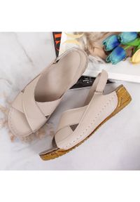 Sandały skórzane damskie na rzep T.Sokolski beżowy. Zapięcie: rzepy. Kolor: beżowy. Materiał: skóra. Styl: elegancki #8