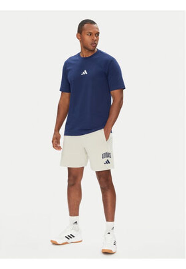Adidas - adidas Szorty sportowe Collegiate JM1726 Beżowy Regular Fit. Kolor: beżowy. Materiał: bawełna. Styl: sportowy