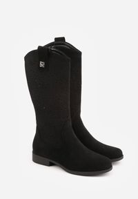 Born2be - Czarne Botki Typu Kowbojki Ażurowe Ozdobione Metaliczną Aplikacją Iomosa. Okazja: na co dzień, do pracy. Kolor: czarny. Materiał: prążkowany, skóra. Wzór: ażurowy, aplikacja. Styl: casual, elegancki #6