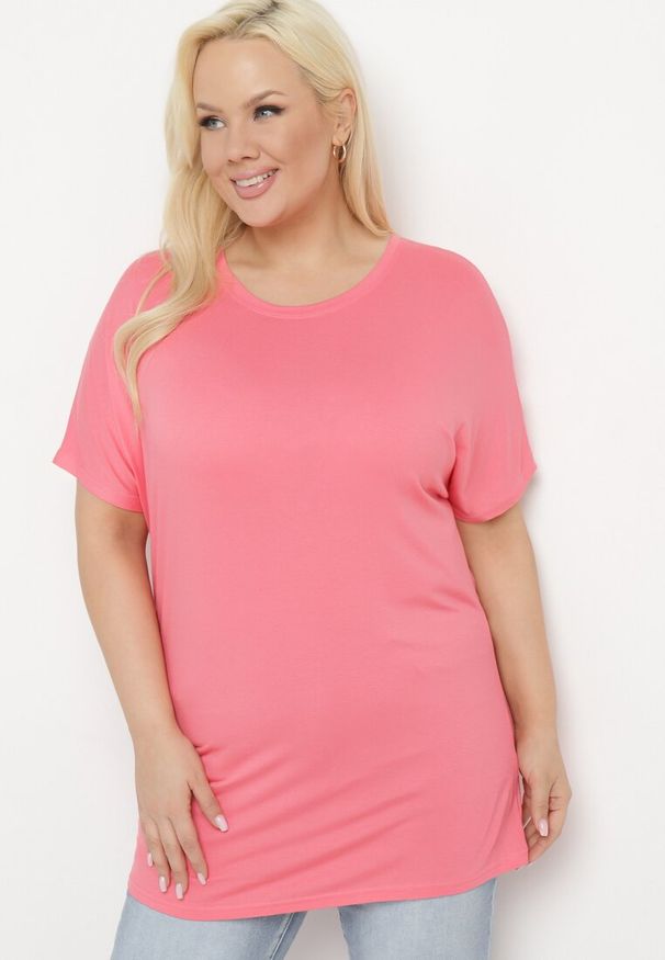 Born2be - Różowy T-shirt z Rękawami w typie Nietoperza Salilena. Okazja: na co dzień. Kolor: różowy. Materiał: jeans. Wzór: aplikacja. Styl: elegancki, wizytowy, casual