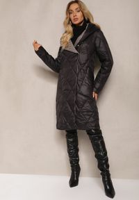 Renee - Czarna Kurtka z Pikowanymi Przeszyciami i Kapturem z Ozdobną Podszewką w Kratkę Innalin. Okazja: na co dzień. Kolor: czarny. Materiał: jeans. Wzór: kratka. Styl: elegancki, casual #5