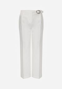 Renee - Białe Spodnie Garniturowe na Kant VICES Zdobione Zapięciem z Klamrą Azisore. Okazja: na imprezę. Kolor: biały. Materiał: jedwab, skóra. Wzór: aplikacja #5