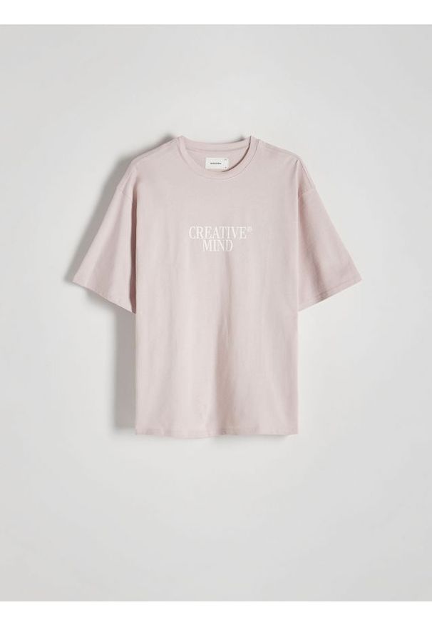 Reserved - T-shirt oversize z nadrukiem - brudny róż. Kolor: różowy. Materiał: bawełna, dzianina. Wzór: nadruk