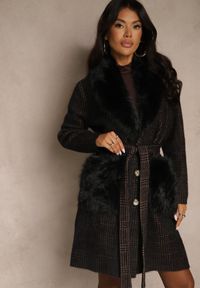 Renee - Czarny Płaszcz z Wiskozą o Eleganckim Kroju z Futerkiem i Wiązaniem w Talii Lanirea. Okazja: na co dzień. Kolor: czarny. Materiał: wiskoza, futro. Styl: elegancki