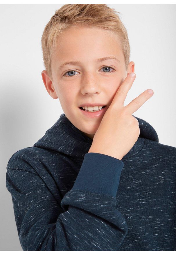 bonprix - Bluza z kapturem z miękkiej mieszanki bawełny. Okazja: na uczelnię. Typ kołnierza: kaptur. Kolor: niebieski. Materiał: bawełna. Wzór: melanż. Styl: sportowy