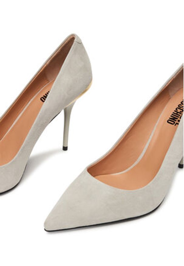 Love Moschino - LOVE MOSCHINO Szpilki JA10459G1OJA0110 Écru. Materiał: skóra. Obcas: na szpilce