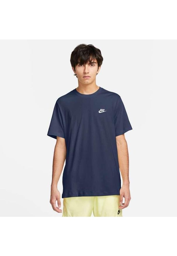 Koszulka z krótkim rękawem Męska Nike AR4997-410 Granatowy. Kolor: niebieski. Długość rękawa: krótki rękaw. Długość: krótkie. Sport: joga i pilates