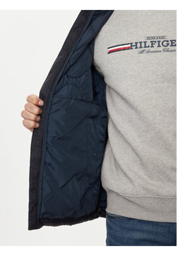 TOMMY HILFIGER - Tommy Hilfiger Kurtka przejściowa MW0MW36585 Granatowy Regular Fit. Kolor: niebieski. Materiał: syntetyk
