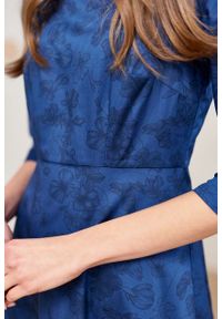 Marie Zélie - Sukienka Aerin Tarsia granatowa. Kolor: niebieski. Materiał: bawełna, satyna, skóra, materiał. Typ sukienki: trapezowe #2