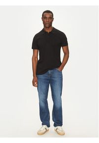 Mustang Polo Pierre 1016295 Czarny Slim Fit. Typ kołnierza: polo. Kolor: czarny. Materiał: bawełna