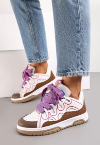 Renee - Różowo-Białe Sneakersy Ozdobione Brokatem z Oryginalnym Sznurowaniem Patricie. Kolor: różowy. Wzór: aplikacja