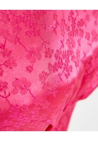 THE ANDAMANE ITALY - Różowa sukienka mini. Okazja: na co dzień. Kolor: różowy, wielokolorowy, fioletowy. Materiał: tkanina. Typ sukienki: proste. Styl: casual. Długość: mini #5