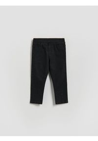 Reserved - Bawełniane jegginsy - czarny. Kolor: czarny. Materiał: bawełna #1