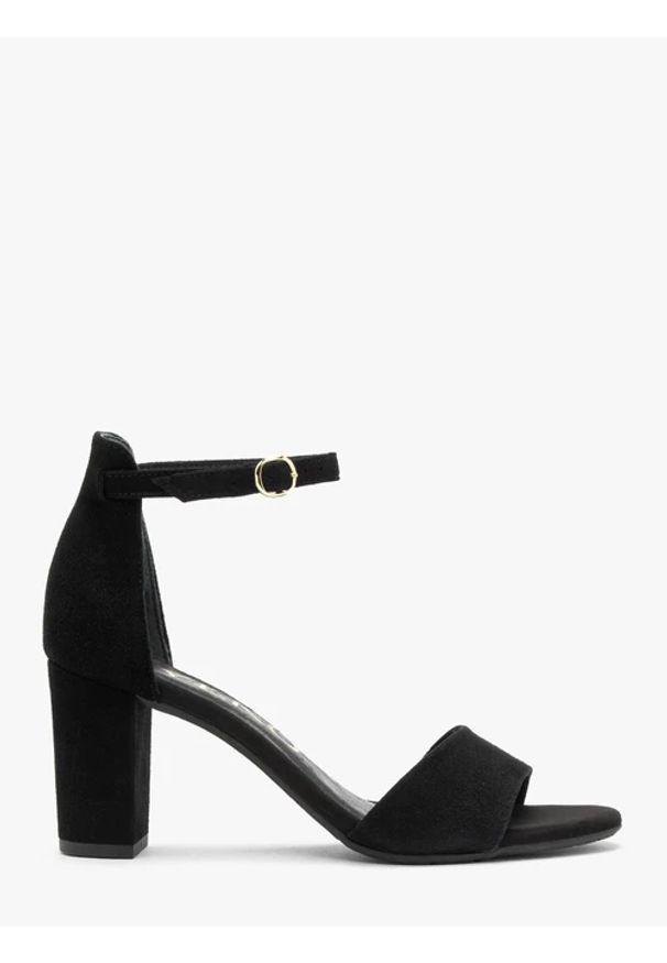 Ryłko - Czarne welurowe sandały na obcasie typu klocek. Kolor: czarny. Materiał: skóra, welur. Obcas: na obcasie. Styl: street. Wysokość obcasa: średni