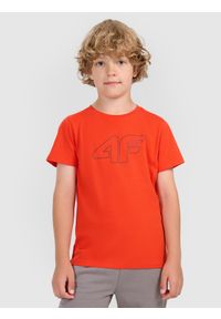 4f - 4F T-shirt regular z nadrukiem chłopięcy - czerwony 122 (6-7 lat). Okazja: na co dzień. Kolor: czerwony. Materiał: jersey, bawełna, materiał. Długość rękawa: krótki rękaw. Długość: krótkie. Wzór: nadruk. Sezon: lato. Styl: sportowy, klasyczny, casual