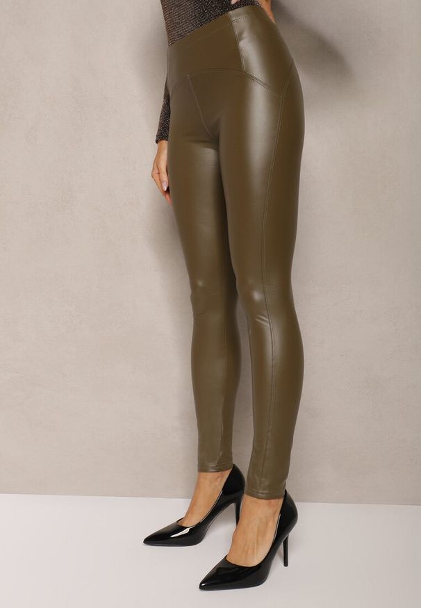 Renee - Zielone Legginsy z Imitacji Skóry High Waist z Polarem Labrinne. Stan: podwyższony. Kolor: zielony. Materiał: skóra, polar. Sezon: zima