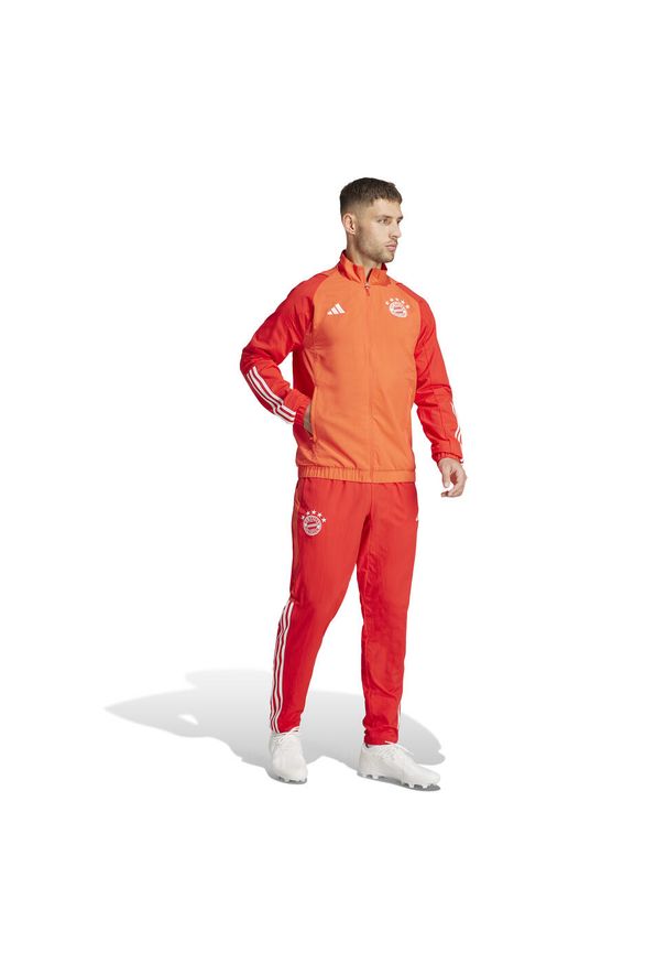 Adidas - Bluza dresowa Prematch FC Barcelone 2023/24. Kolor: czerwony. Materiał: dresówka. Sport: piłka nożna