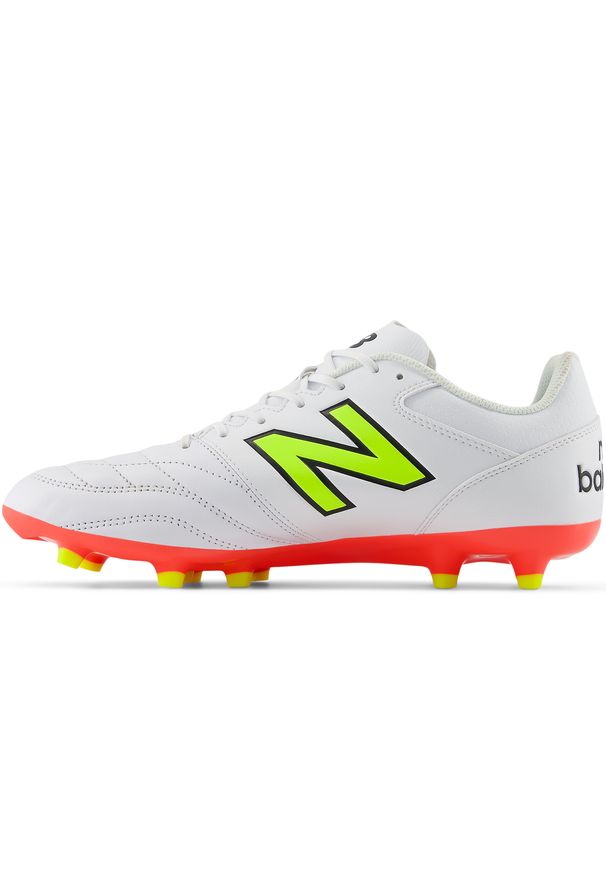 Korki męskie New Balance 442 V2 TEAM FG MS42FIB2 – białe. Zapięcie: sznurówki. Kolor: biały. Materiał: skóra, materiał, syntetyk. Szerokość cholewki: normalna. Sport: fitness, piłka nożna