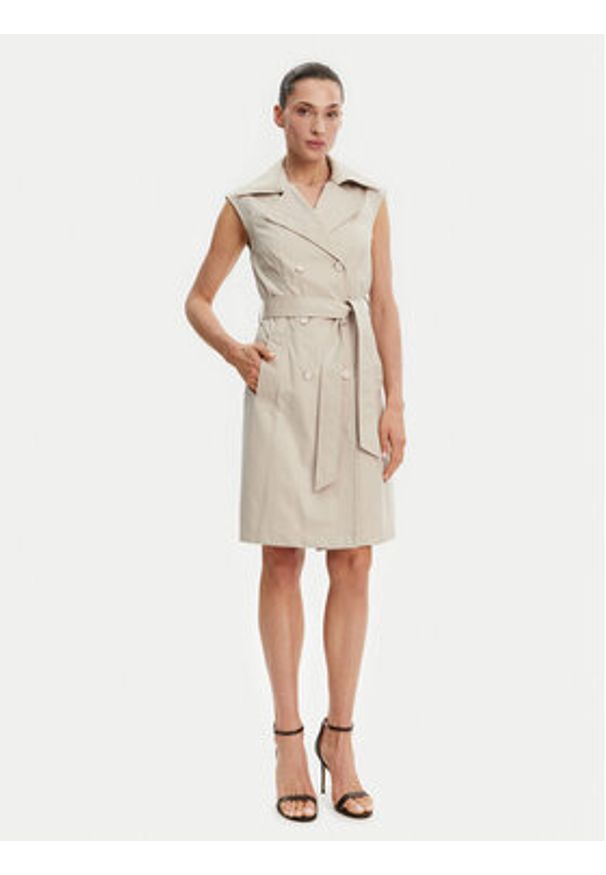 Guess Sukienka koszulowa W5GK0V WH5V1 Beżowy Regular Fit. Kolor: beżowy. Materiał: bawełna. Typ sukienki: koszulowe