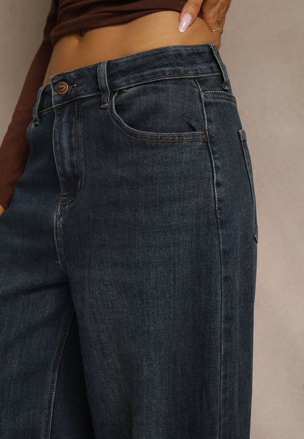 Renee - Granatowe Jeansy Barrel Fit High Waist Delandria. Okazja: na co dzień. Stan: podwyższony. Kolor: niebieski. Styl: casual, elegancki, street