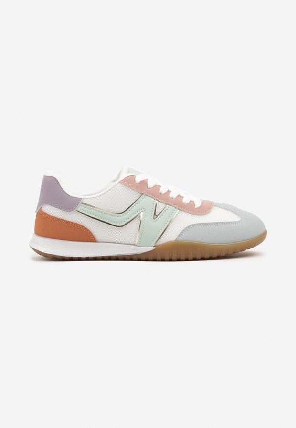 Born2be - Biało-Niebieskie Sneakersy Tenisówki z Ozdobną Boczną Naszywką Ranilsa. Okazja: na co dzień. Kolor: biały. Materiał: jeans. Wzór: aplikacja. Obcas: na płaskiej podeszwie