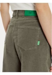 United Colors of Benetton - United Colors Of Benetton Jeansy 41ULDE029 Khaki Wide Fit. Kolor: brązowy